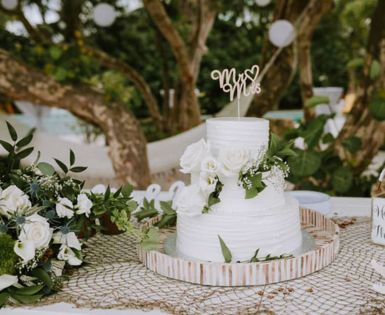 Flowers For The Wedding Cake