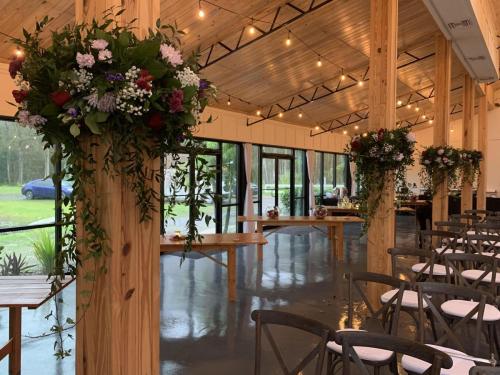 Bradeton Florida Wedding Florist, Scarlett's Flowers, Bridal Bouquets, Ceremony Flowers, Reception Flowers